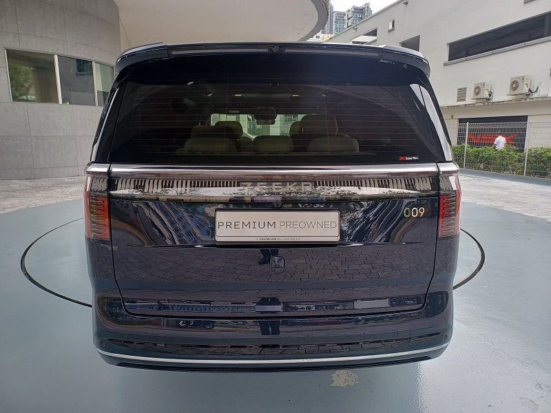 ZEEKR 009 AWD
