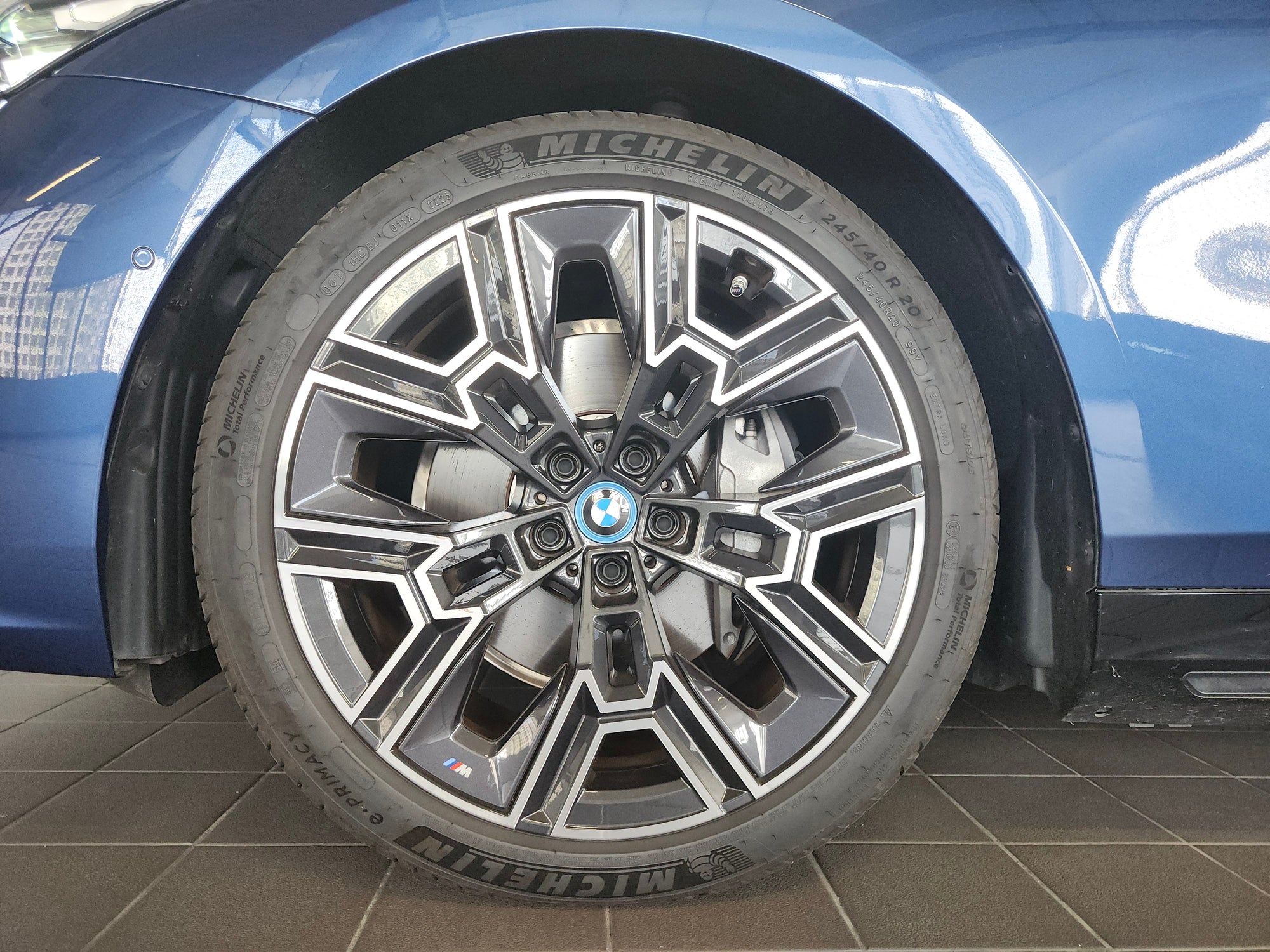 BMW i5 eDrive40