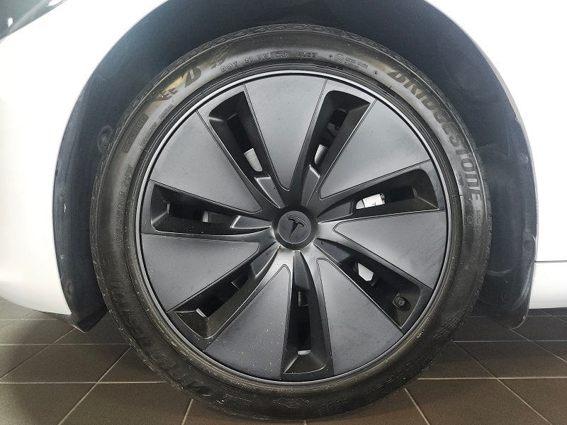 Tesla Model 3 RWD