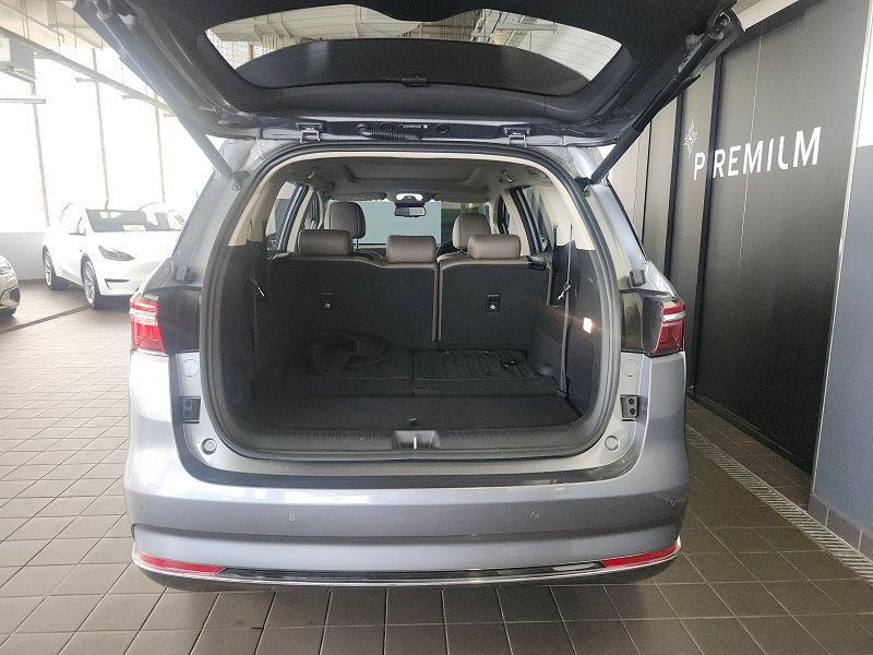 BYD M6 7-Seater