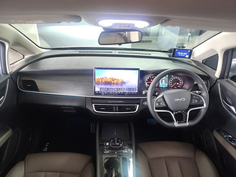 BYD M6 7-Seater