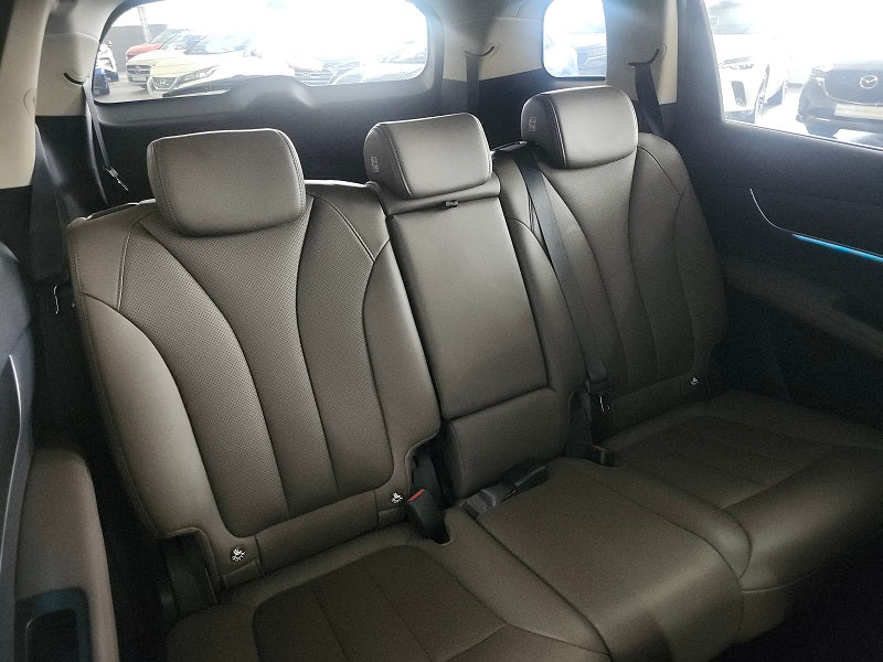 BYD M6 7-Seater