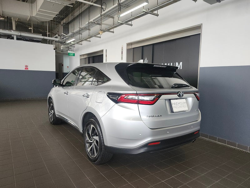 Toyota Harrier M