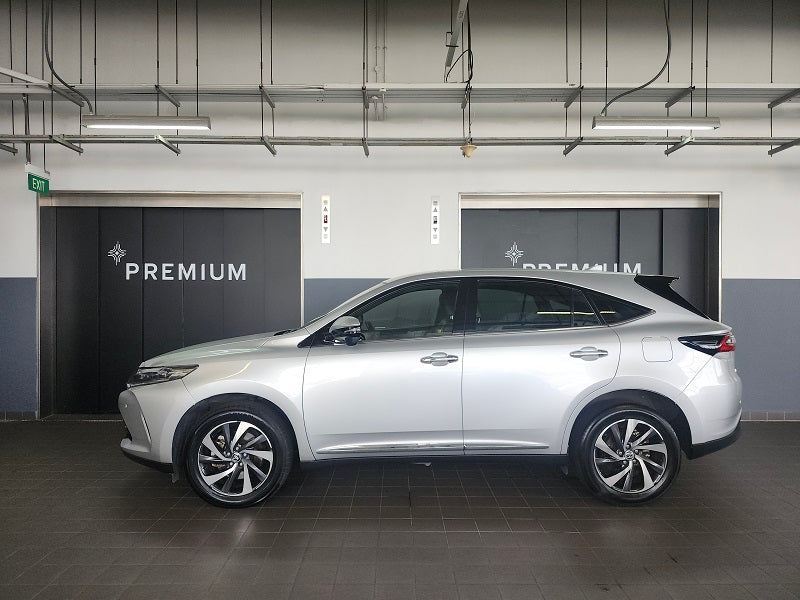 Toyota Harrier M