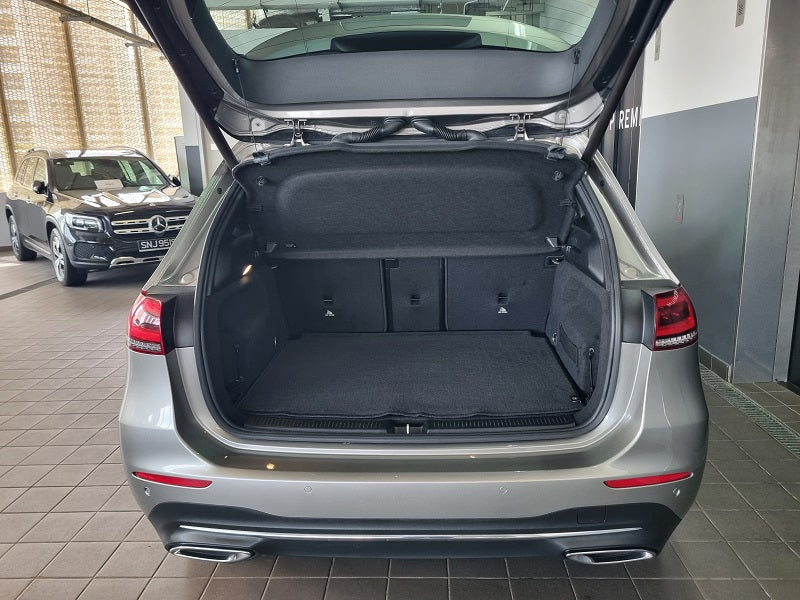 Mercedes Benz B180 Progressive