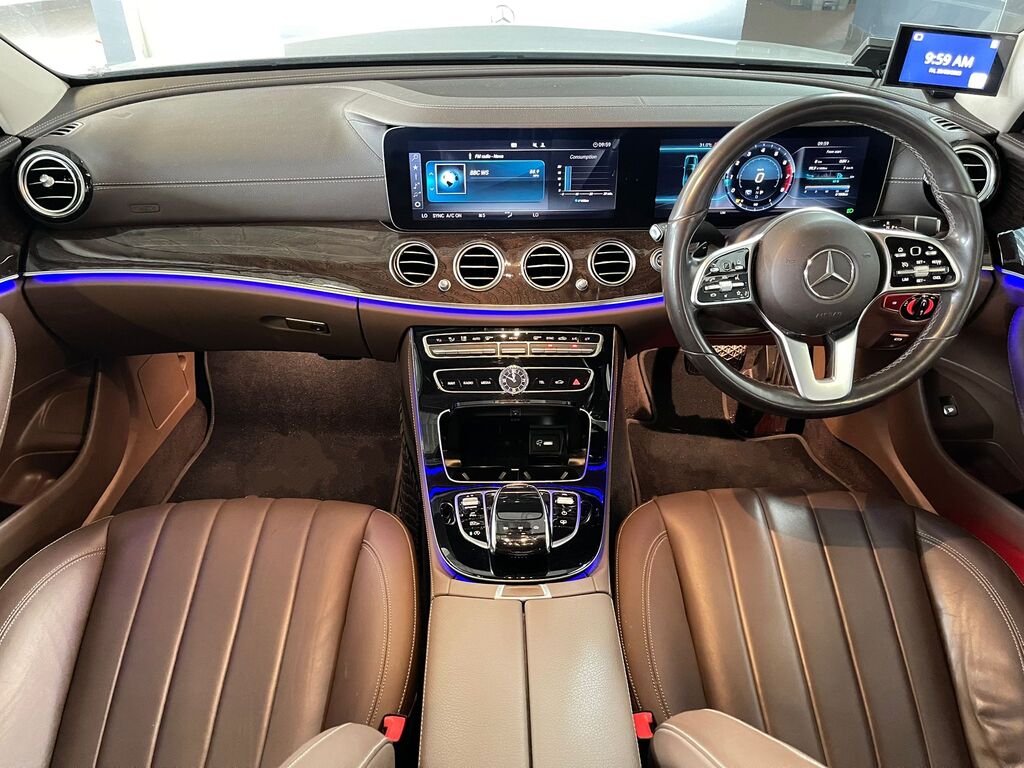 Mercedes Benz E200 Sedan Exclusive
