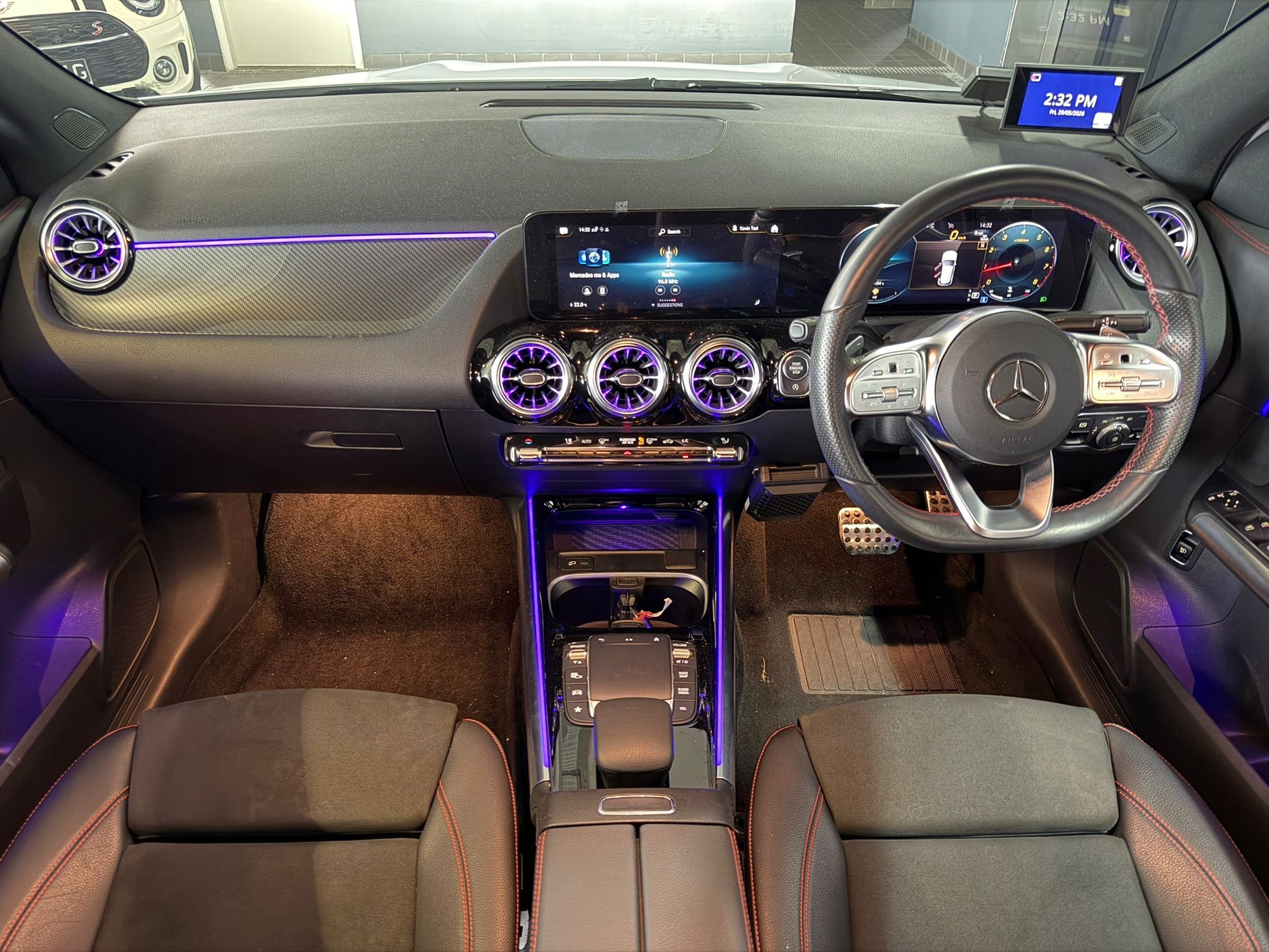 Mercedes Benz GLA180 AMG Line