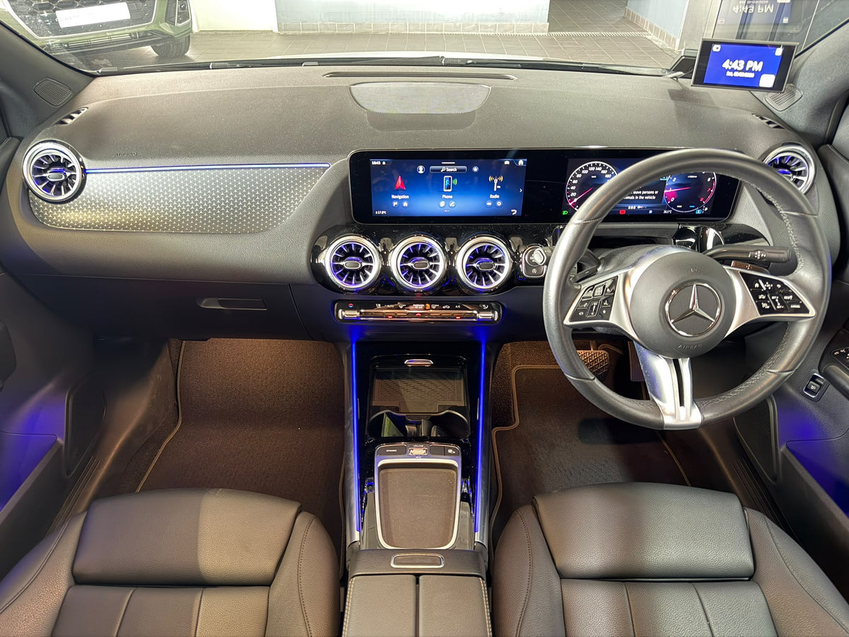 Mercedes Benz B180