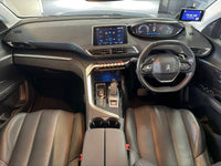 Peugeot 5008 1.2 EAT8 Active Premium