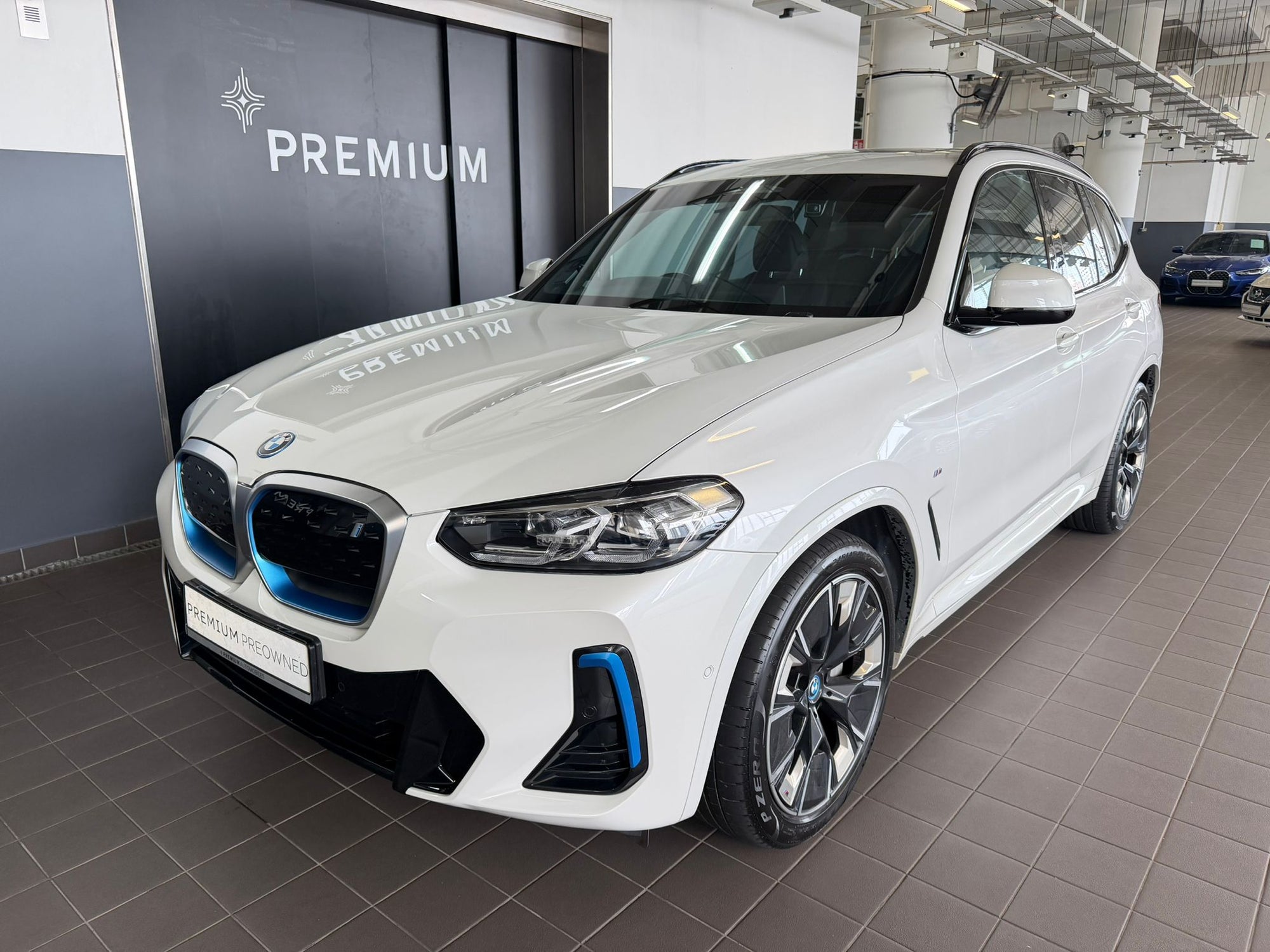 BMW iX3