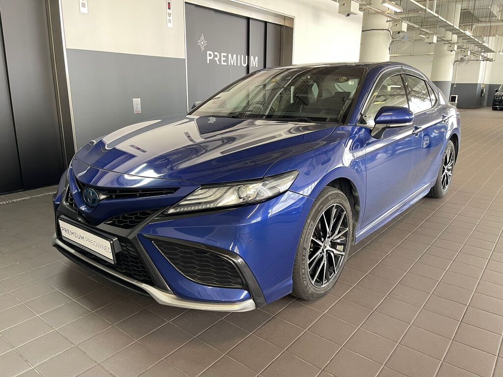 Toyota Camry Hybrid 4DR Sedan