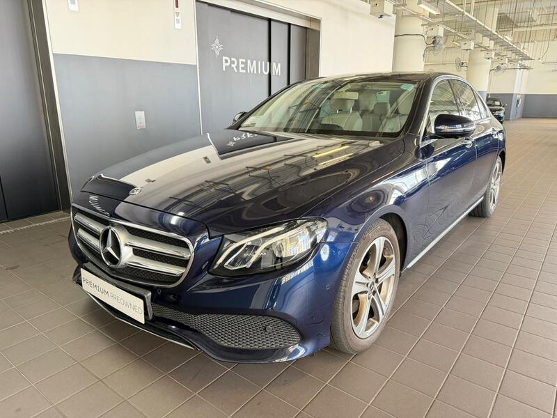 Mercedes Benz E200 Sedan AVG