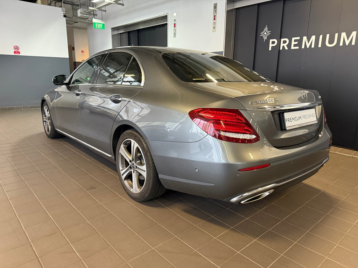 Mercedes E200 Sedan AVG
