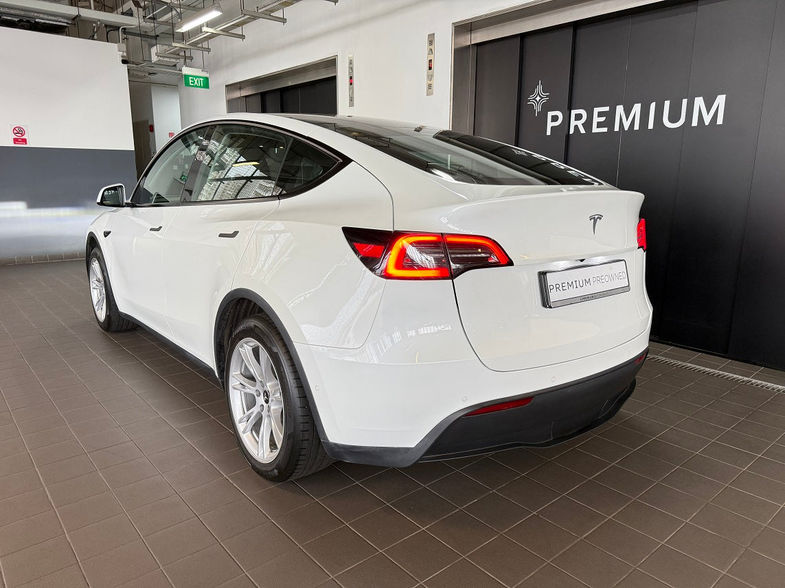 Tesla Model Y RWD