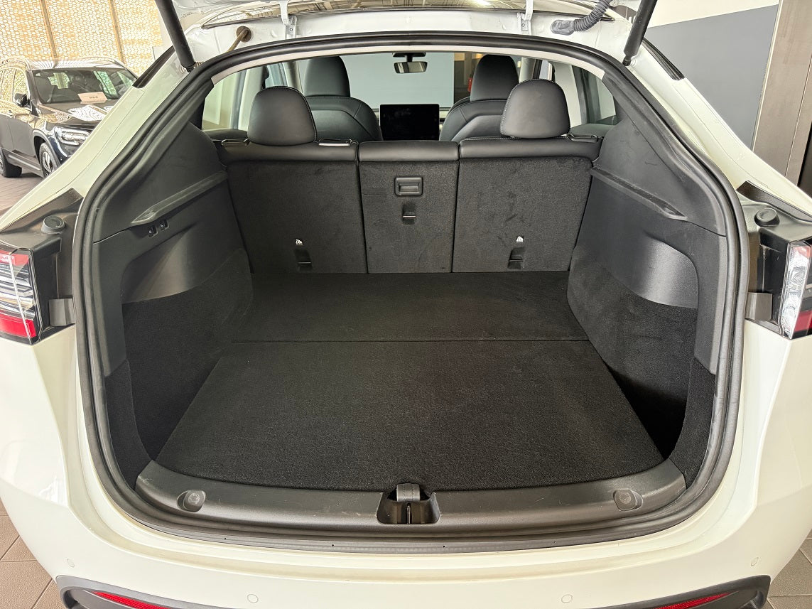 Tesla Model Y RWD