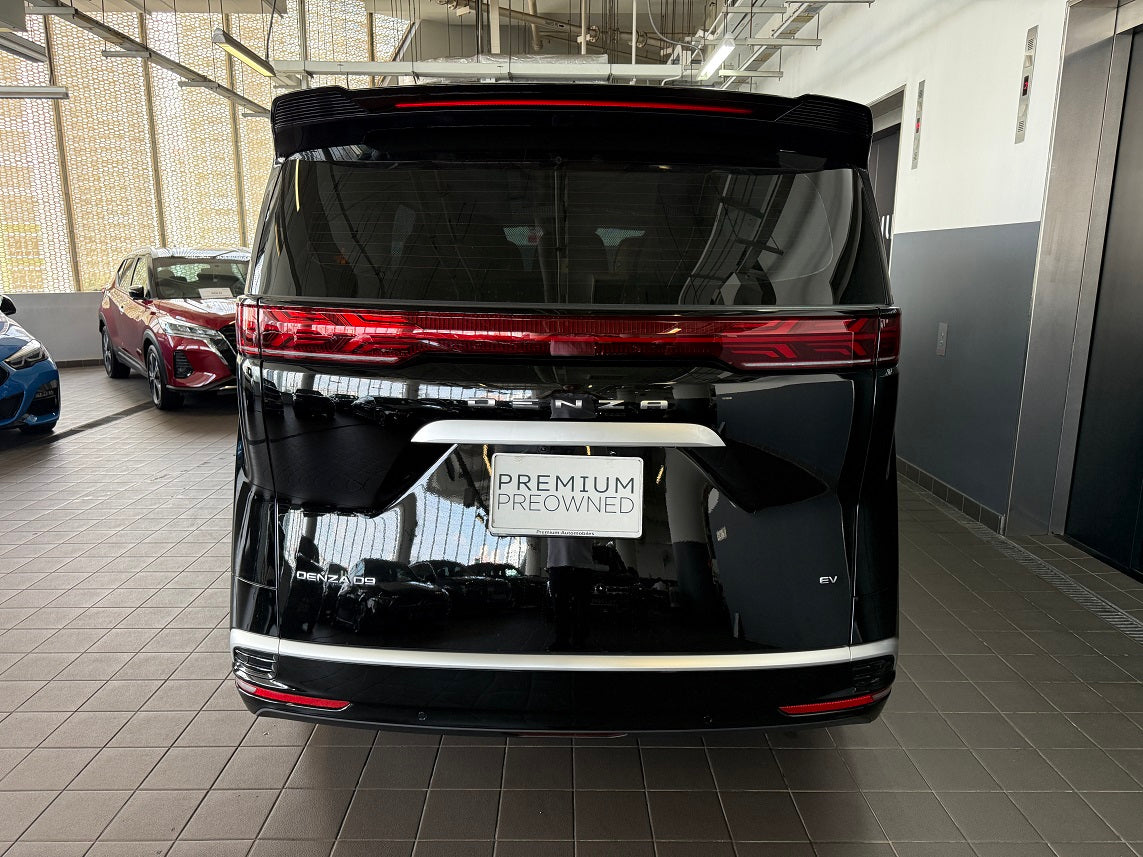 BYD Denza D9 Elite
