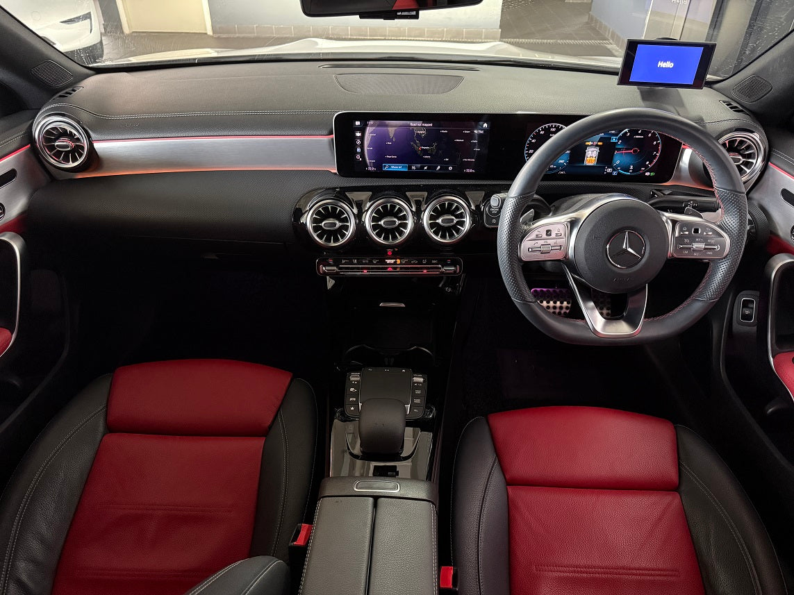 Mercedes Benz CLA200 Premium AMG