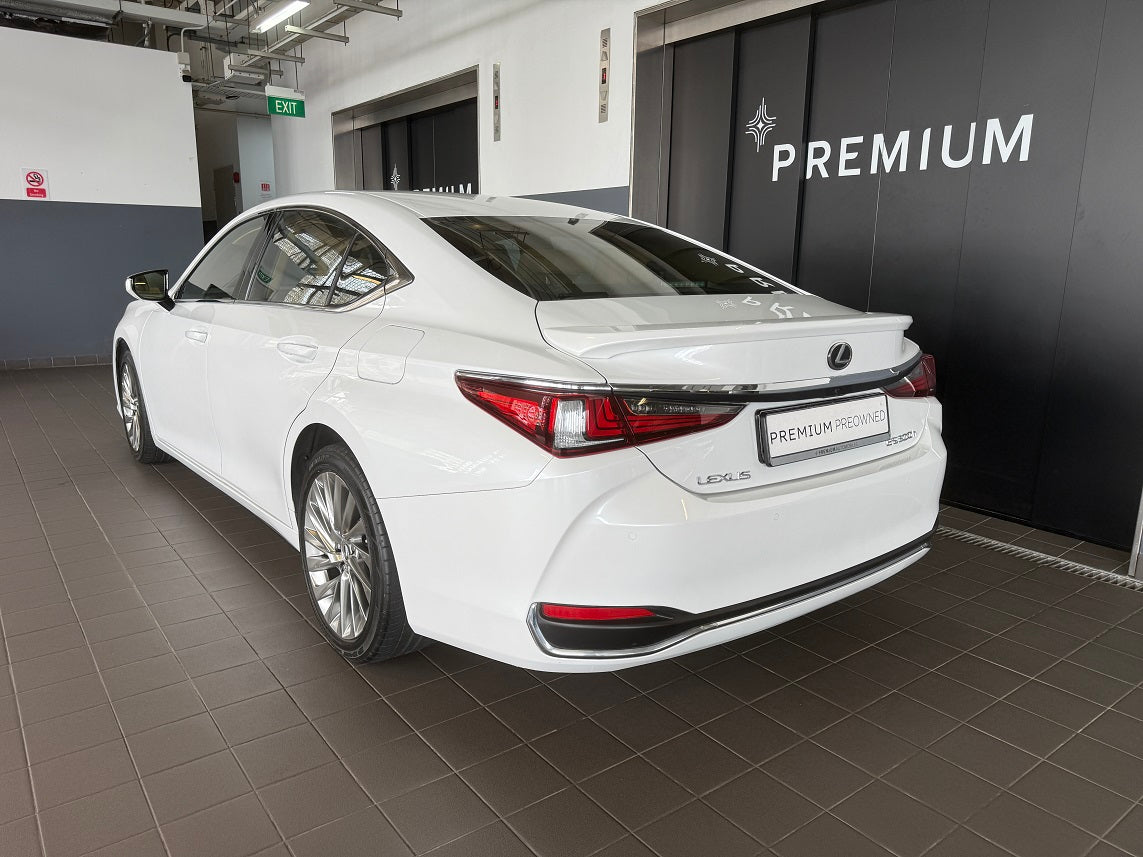 Toyota Lexus ES300H