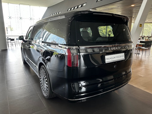ZEEKR 009 AWD