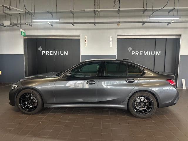 BMW 320i
