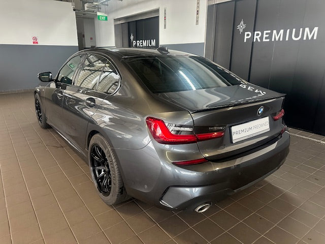 BMW 320i