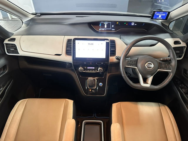 Nissan Serena 1.2L Highway Star Premium