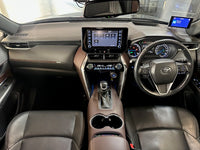 Toyota Harrier 2.5 Hybrid Premium