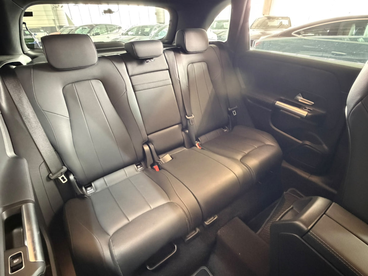 Mercedes Benz B180