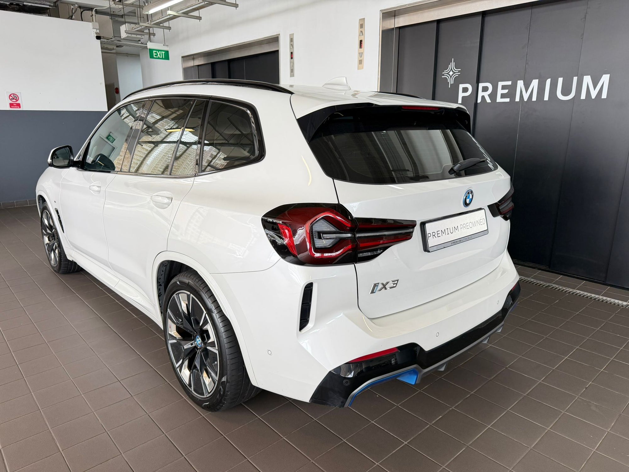 BMW iX3