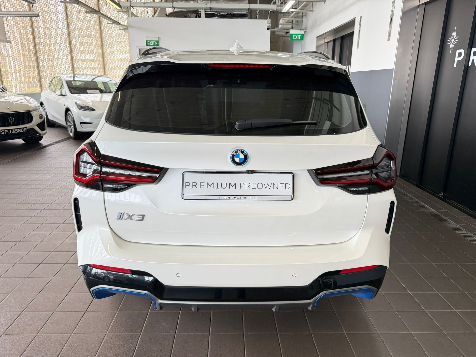 BMW iX3