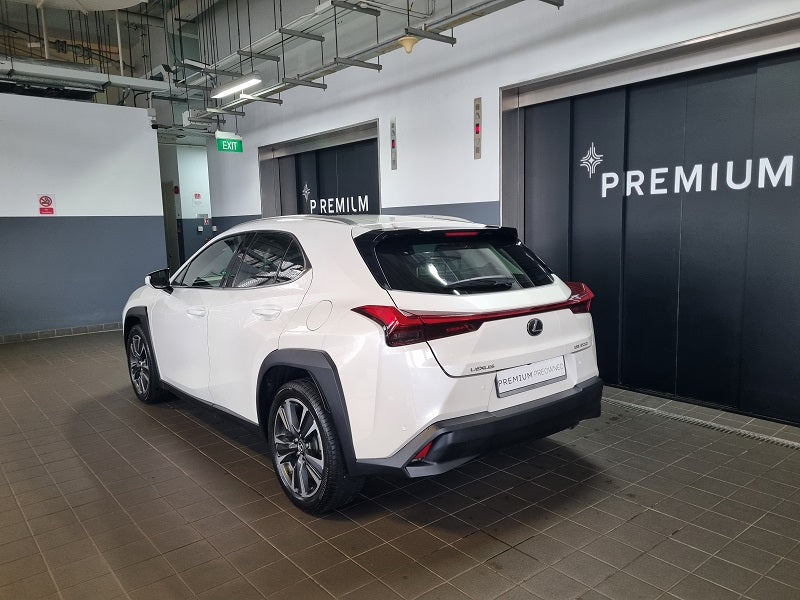 Toyota Lexus UX200 5DR SUV (A)