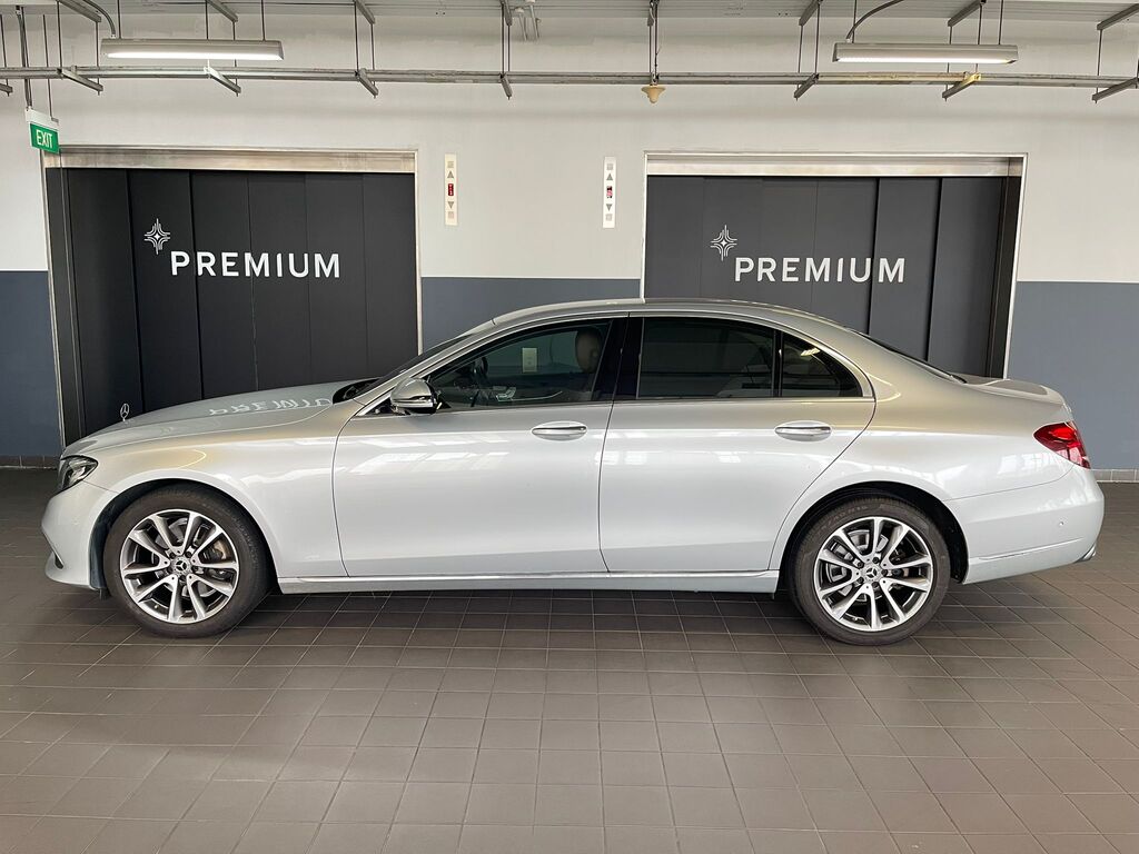 Mercedes Benz E200 Sedan Exclusive