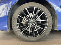 Toyota Camry Hybrid 4DR Sedan